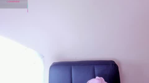 Snapshot of tutu_milf chatting on 10-19-25, 01:12 Tutu online show from 10-19-25, 01:12