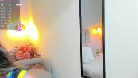 Snapshot of tutu_milf chatting on 11-11-25, 07:14 Tutu online show from 11-11-25, 07:14