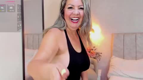 Snapshot of tutu_milf chatting on 12-05-25, 07:21 Tutu online show from 12-05-25, 07:21