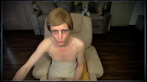 Snapshot of tvclementine chatting on 10-01-25, 07:03 Clementine online show from 10-01-25, 07:03