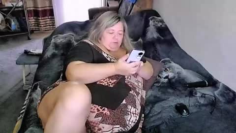 Lana online show from 09-30-25, 07:02