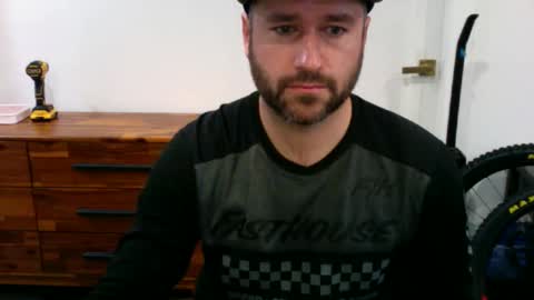 twattickler96 online show from 11-12-25, 05:46