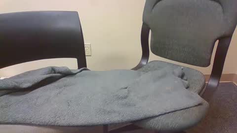 Snapshot of twayne29x chatting on 09-10-25, 08:47 twayne29x online show from 09-10-25, 08:47