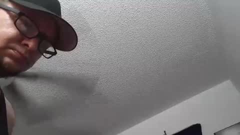 Snapshot of tweeter74 chatting on 09-09-25, 01:43 Tweeter74 online show from 09-09-25, 01:43