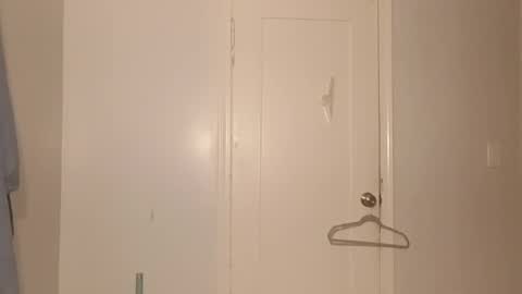 Snapshot of twest84 chatting on 10-29-25, 09:55 twest84 online show from 10-29-25, 09:55