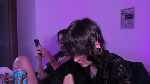 Snapshot of twilightmuses chatting on 11-20-25, 09:47 Eve Lili online show from 11-20-25, 09:47