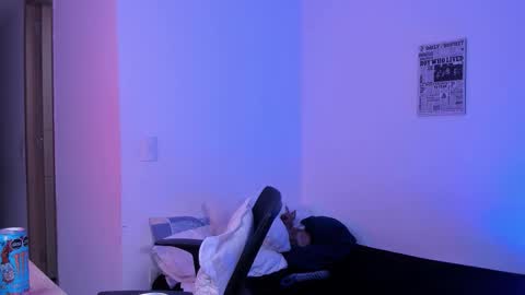 Snapshot of twilightmuses chatting on 12-19-25, 10:28 Eve Lili online show from 12-19-25, 10:28