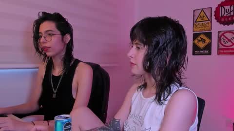 Snapshot of twilightmuses chatting on 02-11-26, 10:26 Eve Lili online show from 02-11-26, 10:26