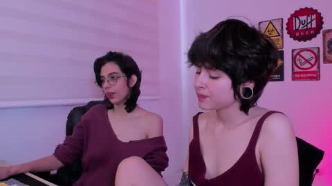 Snapshot of twilightmuses chatting on 03-11-26, 03:29 Eve Lili online show from 03-11-26, 03:29