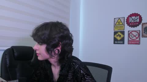 Eve  Lili online show from 04-29-26, 05:30