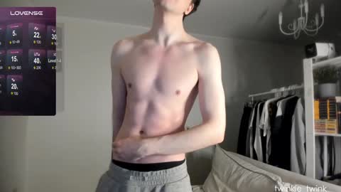 Snapshot of twinkie_twink chatting on 01-21-25, 02:22 Andy online show from 01-21-25, 02:22
