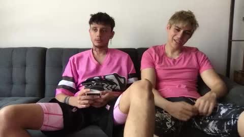 Derrick online show from 10-17-25, 04:53