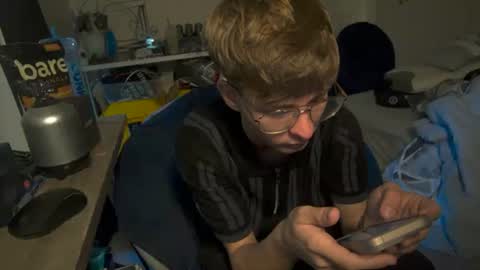 Snapshot of twinktools chatting on 10-02-25, 02:57 shytwink online show from 10-02-25, 02:57