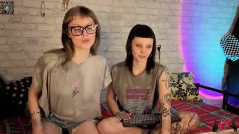 Snapshot of twins_terror chatting on 03-06-26, 07:21 Sin and Skin online show from 03-06-26, 07:21