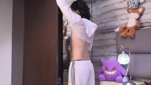 Snapshot of twinslovers_ chatting on 05-25-26, 03:34 twinslovers_ online show from 05-25-26, 03:34