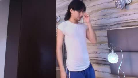 Snapshot of twinslovers_ chatting on 05-27-26, 04:09 twinslovers_ online show from 05-27-26, 04:09