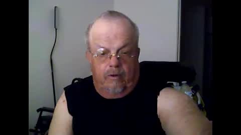 two_wheels_two_balls online show from 05-12-26, 07:44