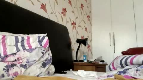 Snapshot of twoheaven chatting on 12-02-25, 01:17 Twoheaven online show from 12-02-25, 01:17