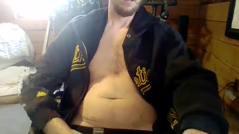 Snapshot of twootall chatting on 02-18-25, 05:21 twootall online show from 02-18-25, 05:21