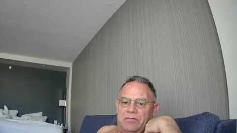 Twopeopleinlove online show from 11-02-25, 03:14