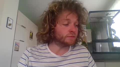 Snapshot of tworoardsdiverge chatting on 06-05-26, 03:07 tworoardsdiverge online show from 06-05-26, 03:07