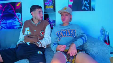Oscar and Moises online show from 03-10-25, 04:49
