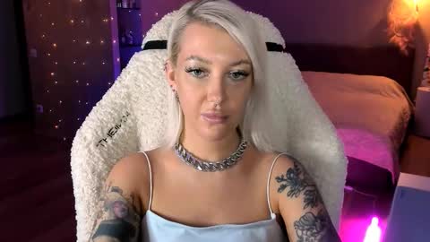 Miley online show from 11-29-25, 11:02