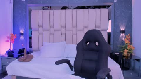  TYLA  online show from 04-30-26, 03:46