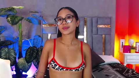 Snapshot of tyla_ks chatting on 01-05-26, 07:39 tyla_ks online show from 01-05-26, 07:39