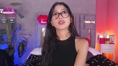 Snapshot of tyla_ks chatting on 02-18-26, 07:43 tyla_ks online show from 02-18-26, 07:43