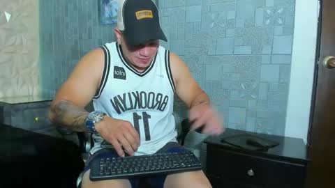 Tyleer Scot online show from 03-24-26, 07:52