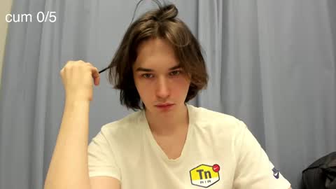 Snapshot of tyler__johnson chatting on 01-21-25, 01:29 Tyler  johnson online show from 01-21-25, 01:29
