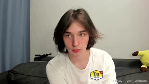 Snapshot of tyler__johnson chatting on 02-05-25, 02:19 Tyler  johnson online show from 02-05-25, 02:19