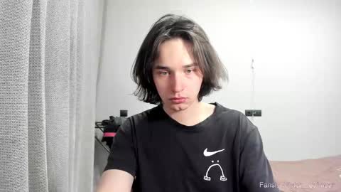 Snapshot of tyler__johnson chatting on 02-07-25, 09:48 Tyler  johnson online show from 02-07-25, 09:48