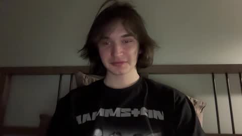 Snapshot of tyler__johnson chatting on 02-20-25, 12:52 Tyler  johnson online show from 02-20-25, 12:52