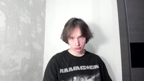 Snapshot of tyler__johnson chatting on 10-17-25, 04:09 Tyler  johnson online show from 10-17-25, 04:09