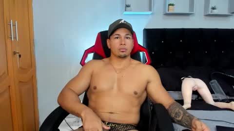 tyler_hank1 online show from 11-29-25, 11:24