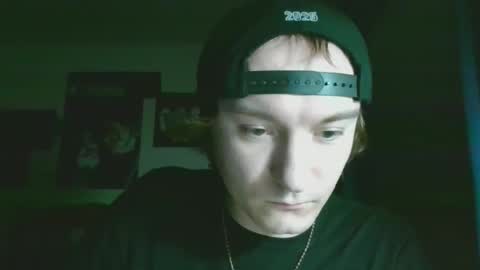 Snapshot of tylerdude5612 chatting on 01-07-26, 06:27 Tylerdude56128 online show from 01-07-26, 06:27