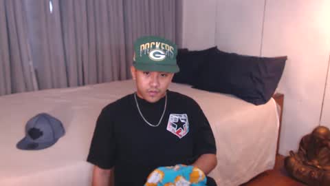 Snapshot of tylerwatson22 chatting on 12-18-24, 01:05 tyler online show from 12-18-24, 01:05