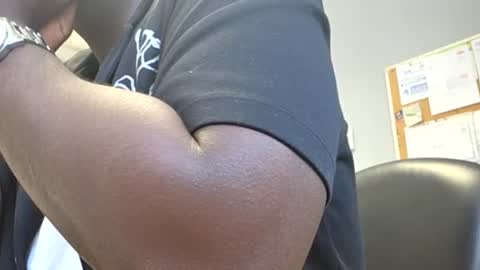 Snapshot of tyroneall chatting on 07-08-26, 12:31 tyroneall online show from 07-08-26, 12:31
