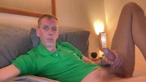 Snapshot of tyronev70 chatting on 10-04-25, 12:03 Ty online show from 10-04-25, 12:03