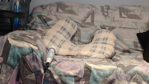 Snapshot of tyson2525 chatting on 11-16-25, 04:29 Helena and Tyson online show from 11-16-25, 04:29