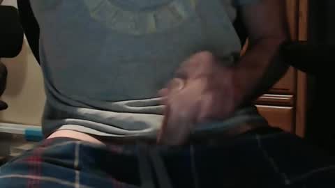 Snapshot of tyson2525 chatting on 12-17-25, 04:24 Helena and Tyson online show from 12-17-25, 04:24