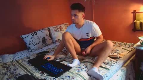 Snapshot of tysonhotswe chatting on 10-26-25, 12:11 Dennis Nadarevic online show from 10-26-25, 12:11