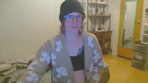 Snapshot of tyyyler93 chatting on 02-01-25, 05:07 TylerAlternative online show from 02-01-25, 05:07