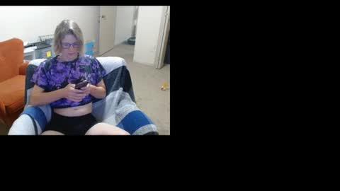 Snapshot of tyyyler93 chatting on 08-07-26, 04:03 TylerAlternative online show from 08-07-26, 04:03
