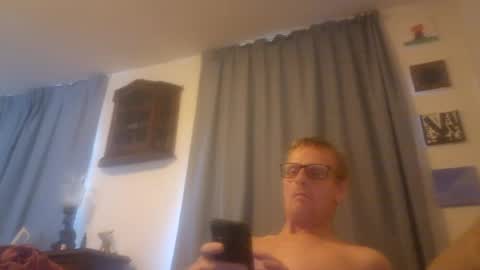 Snapshot of u2232739082 chatting on 06-18-26, 12:53 u2232739082 online show from 06-18-26, 12:53