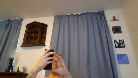 Snapshot of u2232739082 chatting on 06-28-26, 11:05 u2232739082 online show from 06-28-26, 11:05
