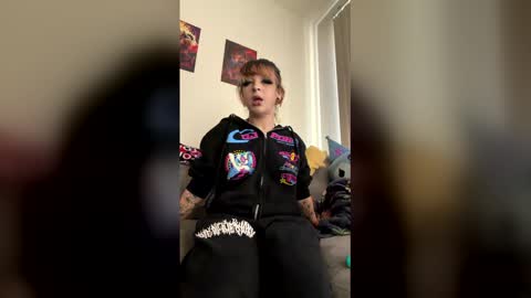 ubeflavoredcherry online show from 03-19-26, 08:24