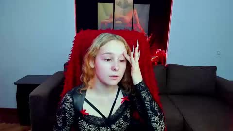 Snapshot of uco_mon chatting on 10-28-25, 03:04 Uco online show from 10-28-25, 03:04